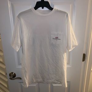 White vineyard vines shirt, I whale NYC